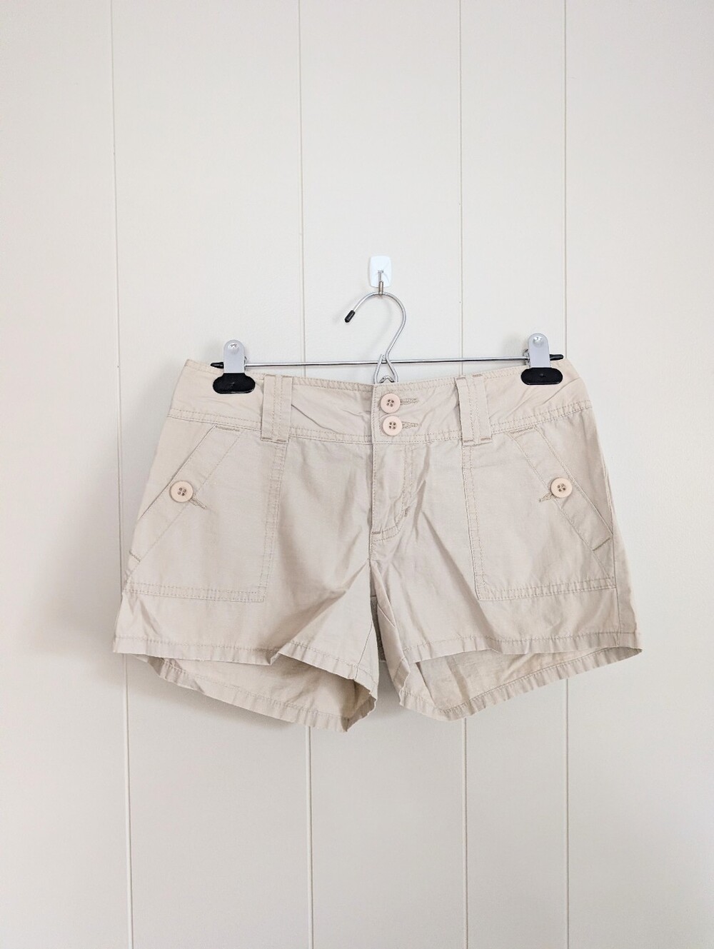 SO Women's Low-Rise Utility Khaki Mini Shorts Size 5